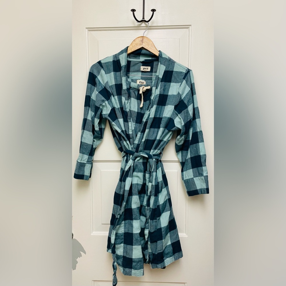 Pact, Matching Robe and Lounge pants, Women Size M. Like New.